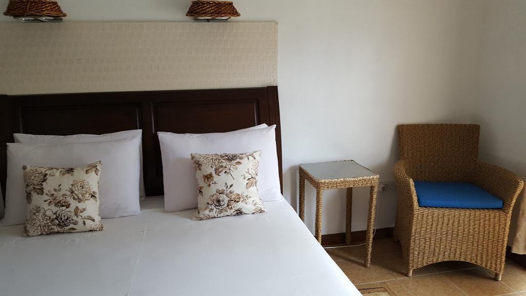 Villa Kayola - Self Catering Pointe La Rue Kültér fotó