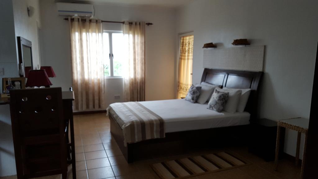 Villa Kayola - Self Catering Pointe La Rue Kültér fotó
