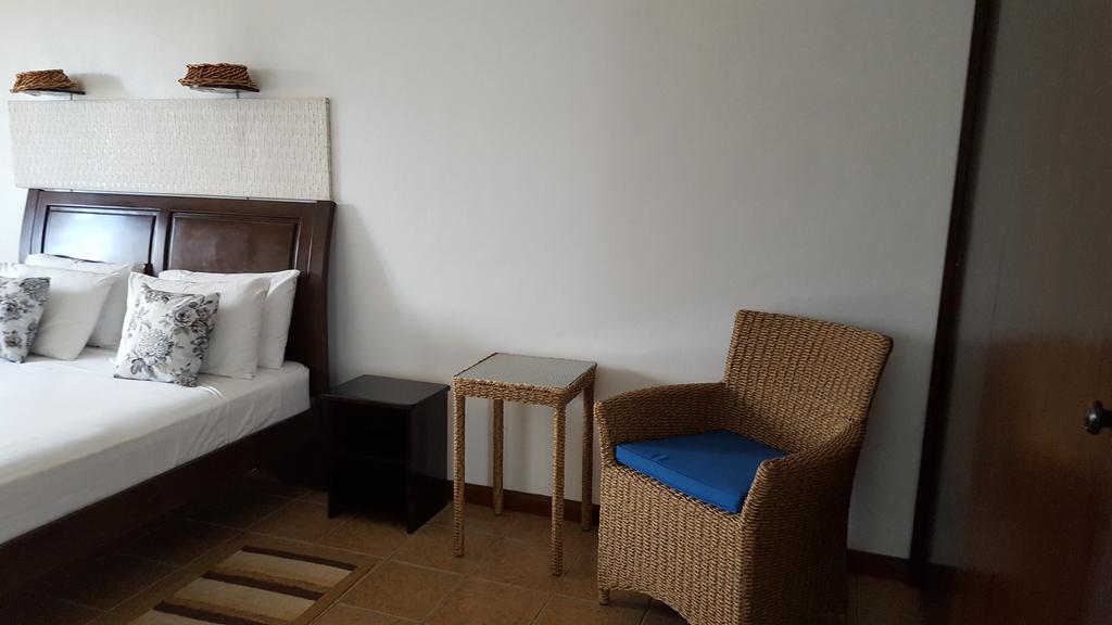 Villa Kayola - Self Catering Pointe La Rue Kültér fotó