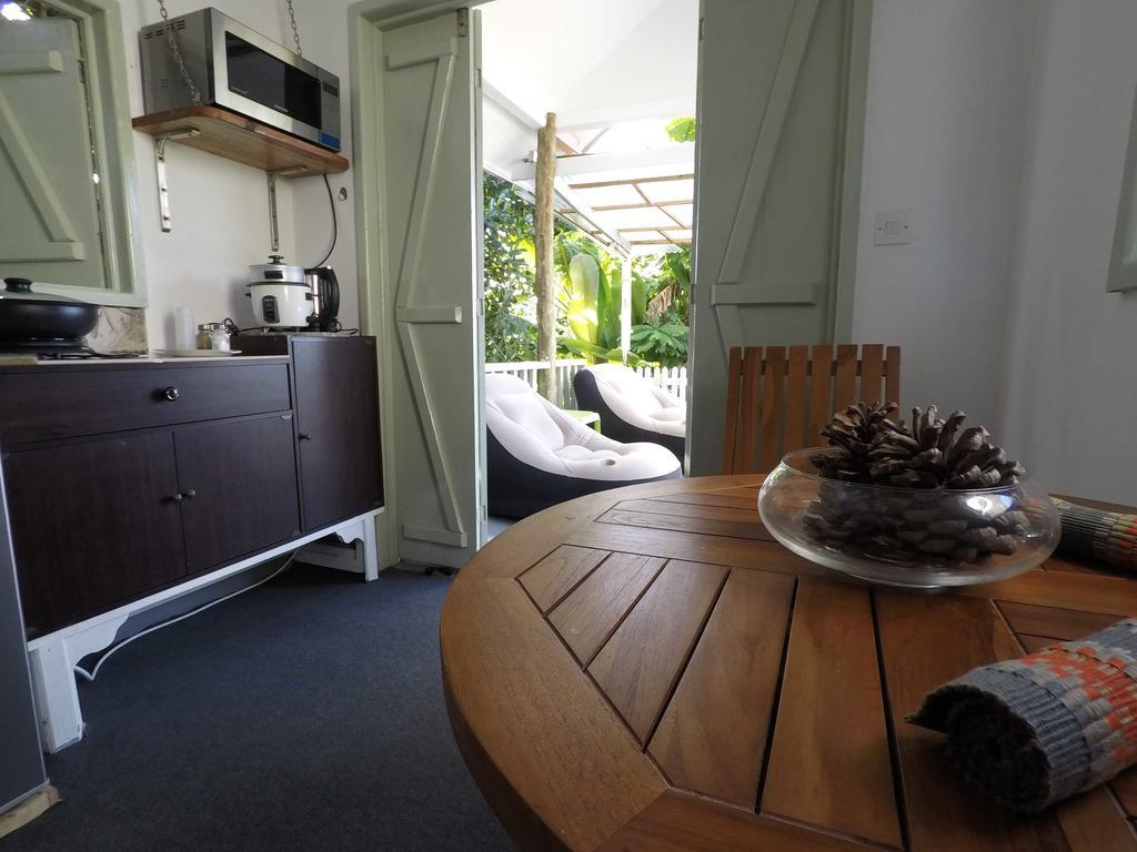 Villa Kayola - Self Catering Pointe La Rue Kültér fotó